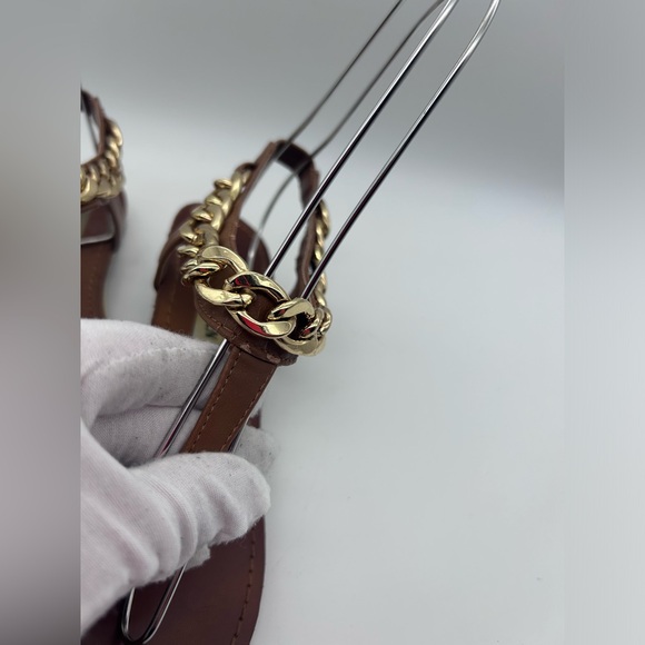 Women's Steve Madden Caramel Thong Sandals Gold Chain Accent Size 7 Pull On - Picture 5 of 10